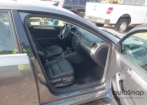 2015 Volkswagen Jetta 1.8T Se from USA, damaged, VIN 3VWD07AJ7FM270010